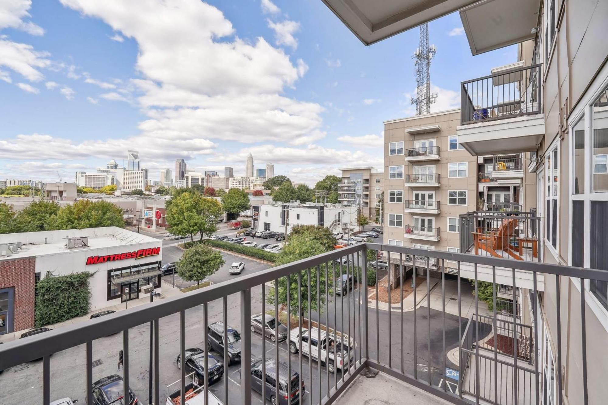 Premium Apartments And Studios At Midtown 205 In シャーロット エクステリア 写真